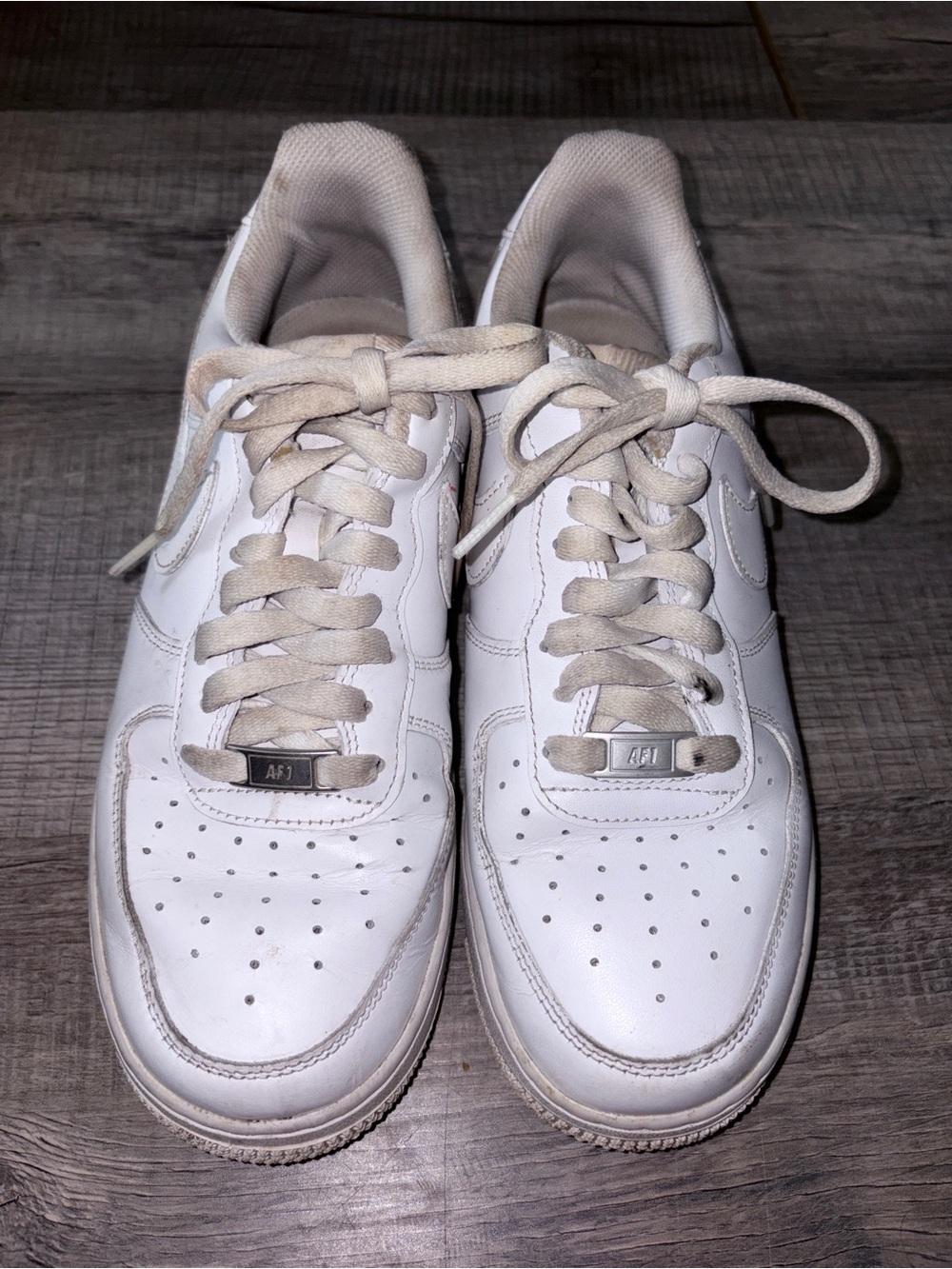 NIKE AIR FORCE ONE LOW TENNIS SHOES SIZE 9.5 well worn